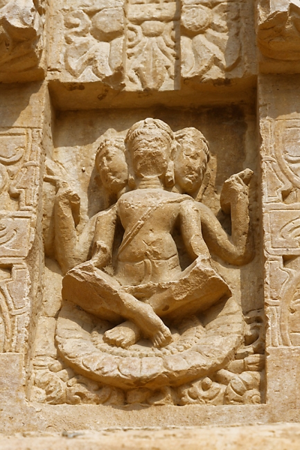 Gwalior-Temples de Sas Bhu-037
